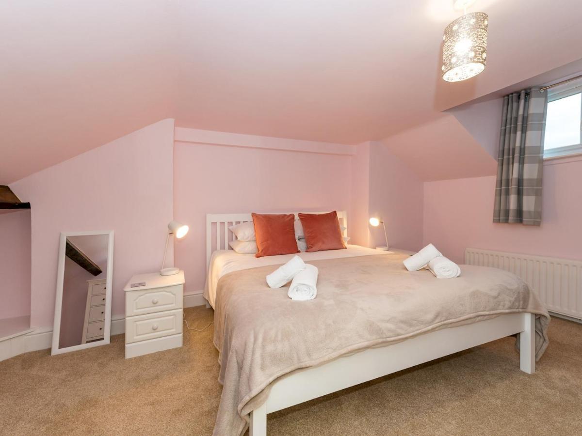 Pass The Keys 3 Storey Townhouse Shrewsbury Dış mekan fotoğraf