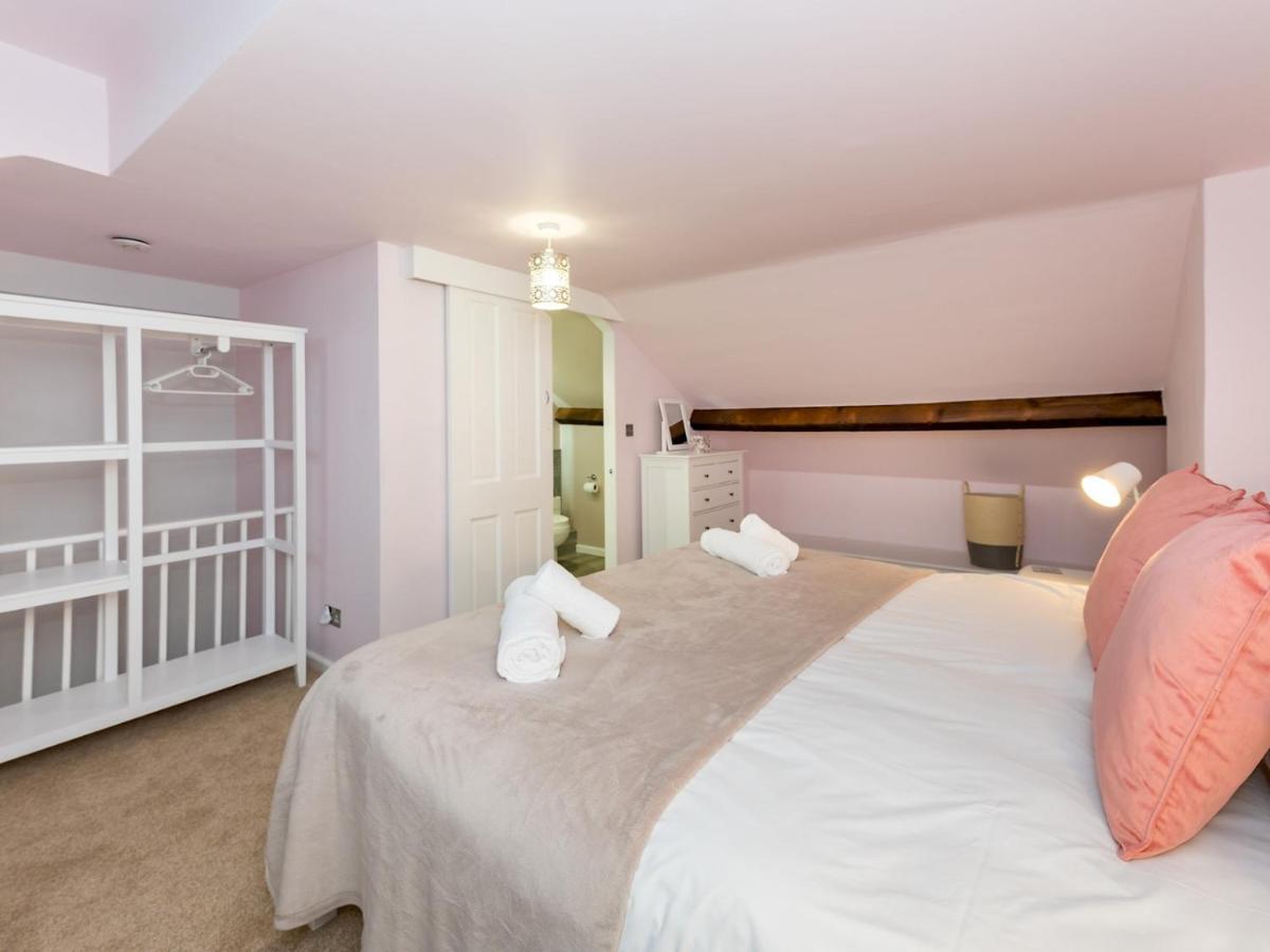 Pass The Keys 3 Storey Townhouse Shrewsbury Dış mekan fotoğraf